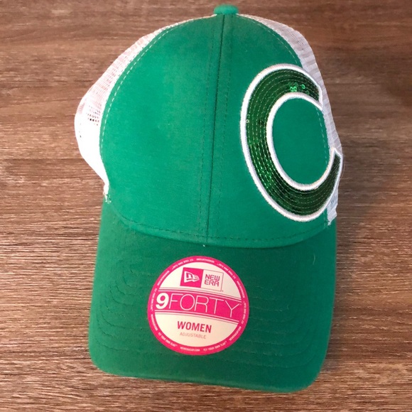 green cubs hat